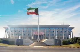 عاجل: الداخلية الكويتية تعلن طريقة الحصول على تأشيرات عمل مجانية برواتب أعلى من الإمارات والسعودية! ابتداءً من اليوم